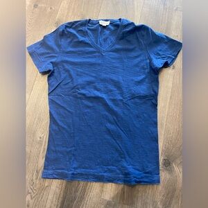 Diesel Men’s v-neck Tee, size M,like new